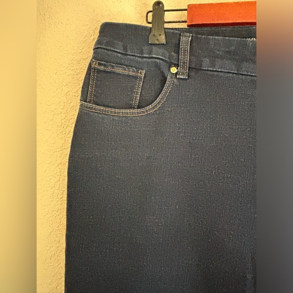 Chico’s So Slimming Girlfriend Slim Leg Dark Wash Mid High Waist Jeans 3 16R - Picture 7 of 11